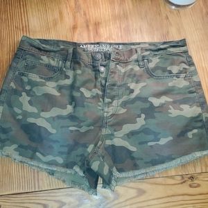 AE Vintage High Waist Festival Camo Short NWOT